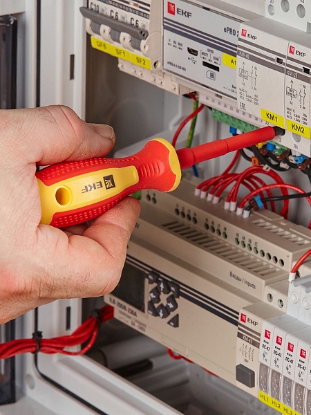 Отвертка Expert PH1x80 мм 1000В EKF