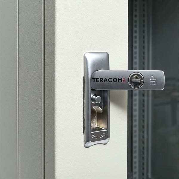 Шкаф настенный 19" TERACOM PRO 15U 600x600 мм дверь стеклянная с замком-ручкой серый