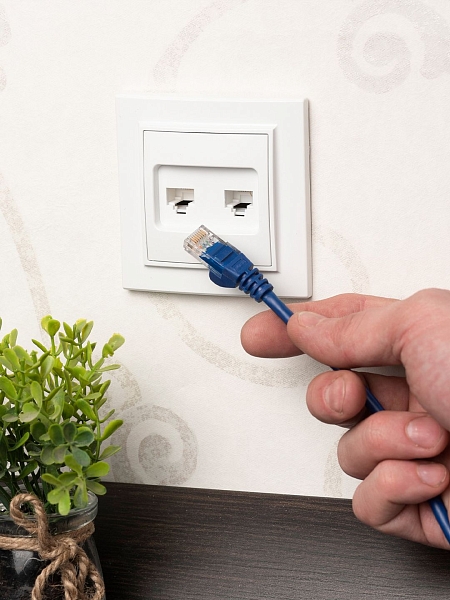 Минск Розетка RJ-45+Phone СП белая EKF