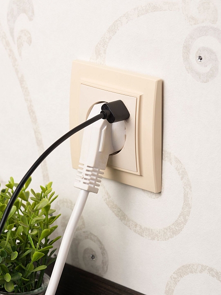 Розетка 1-местная СП с/з Минск 16А бежевая с защ. штор. с USB 1А EKF